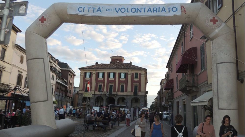 Diverse associazioni in piazza per la “Festa del Volontariato” a Tortona