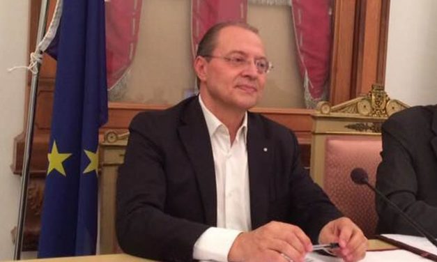 Il segretario comunale di Tortona Salvatore Pagano saluta