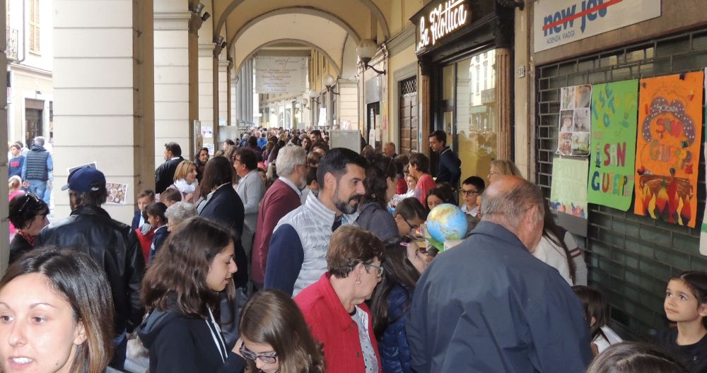 Sabato a Tortona ritornano le bancarelle scientifiche delle scuole