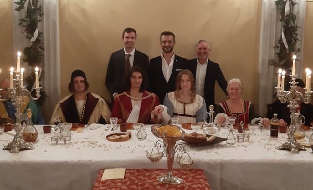 Le immagini della cena leonardesca a Tortona, un successo