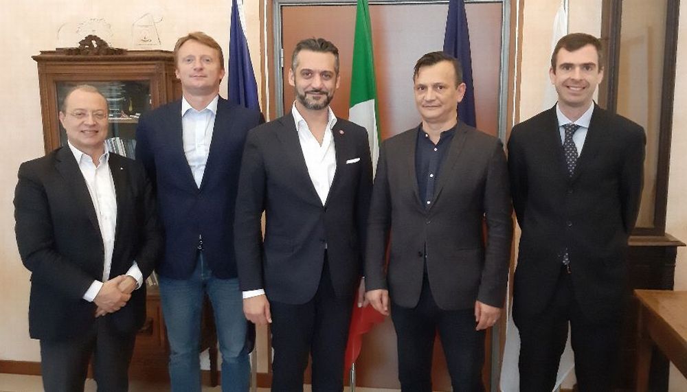 L’emissario del Consolato Rumeno è venuto in visita a Tortona per le oltre 1.600 persone che lavorano in città