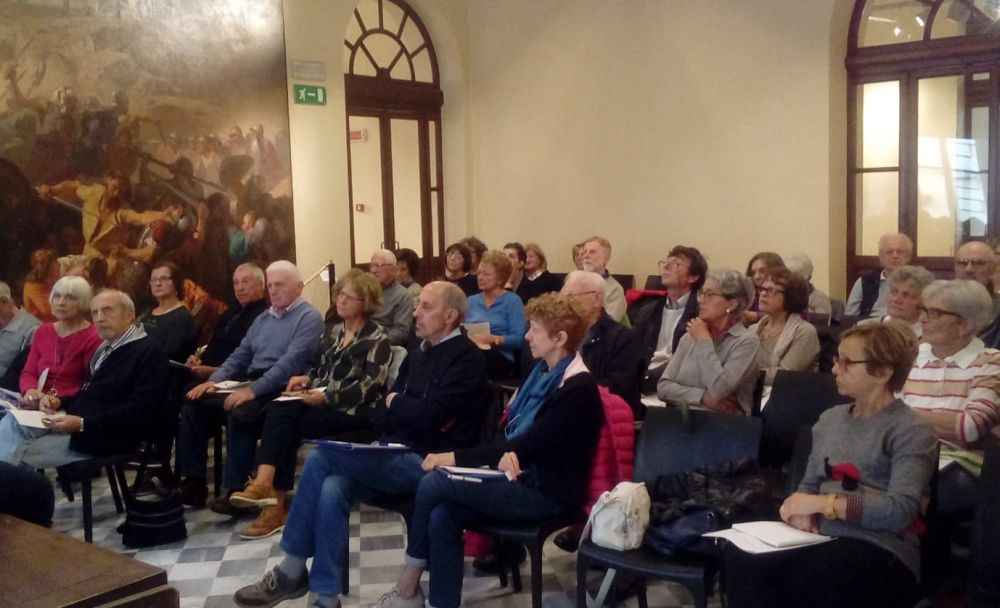 Grande successo del corso per i nonni digitali alla Biblioteca di Tortona