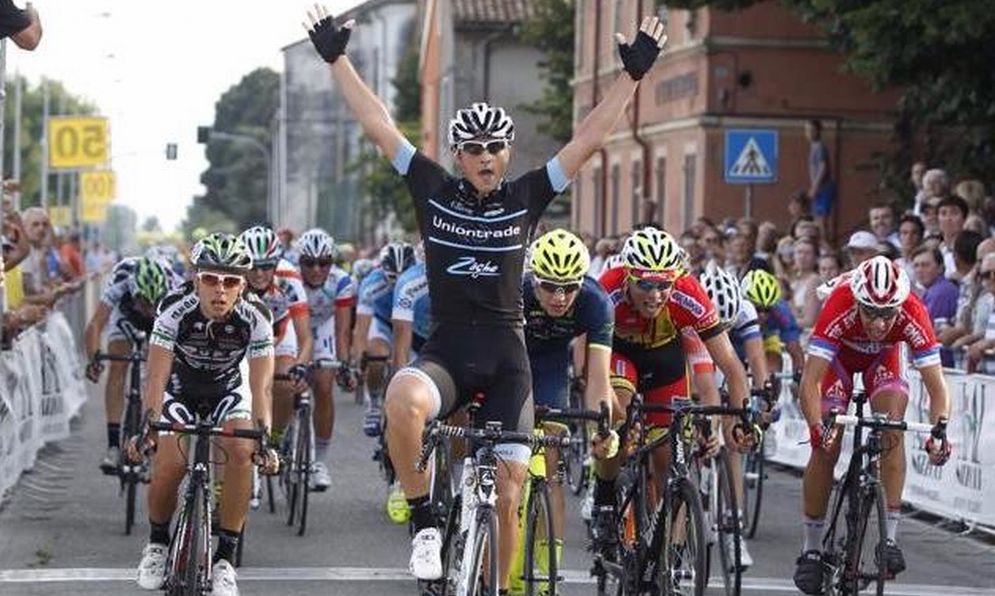 E’ morto il giovane corridore di 23 anni che sabato si è schiantato a Molino dei Torti