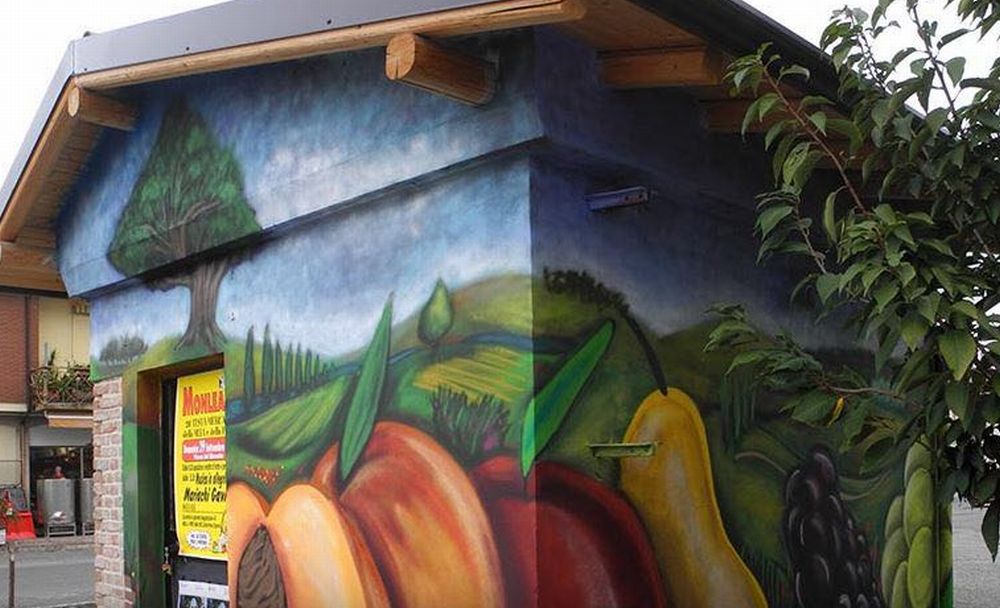 Il nuovo peso pubblico a Monlele: bello o molto pacchiano? Per un lettore si poteva fare molto meglio…