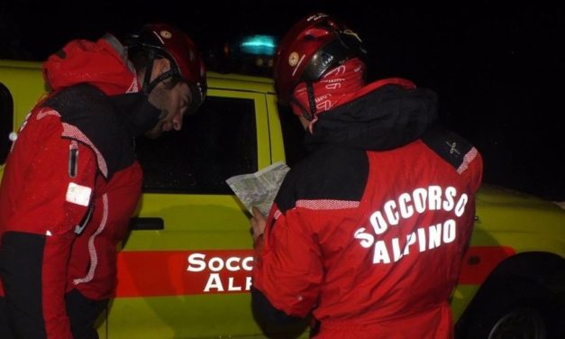 Giovane alpinista di Tortona travolto da una scarica di sassi sulle Alpi Apuane e ricoverato in ospedale.