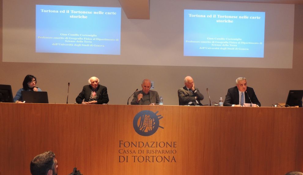 Presentato il libro sulla storia di Tortona di Giancamillo Cortemiglia a favore dell’Anffas grazie alla Fondazione
