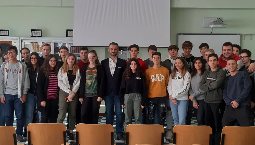 Il Sindaco di Tortona in visita al Marconi accolto da preside e studenti