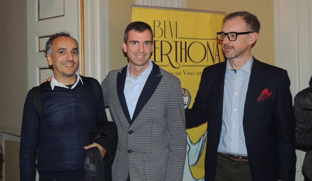 Tutto esaurito al Teatro Civico di Tortona per “La scuola delle mogli.” Le immagini