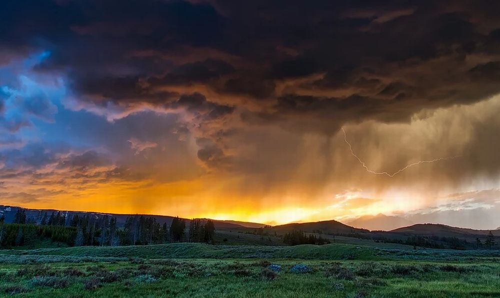 Domani, giovedì 19 ottobre allerta meteo Giallo per piogge e temporali