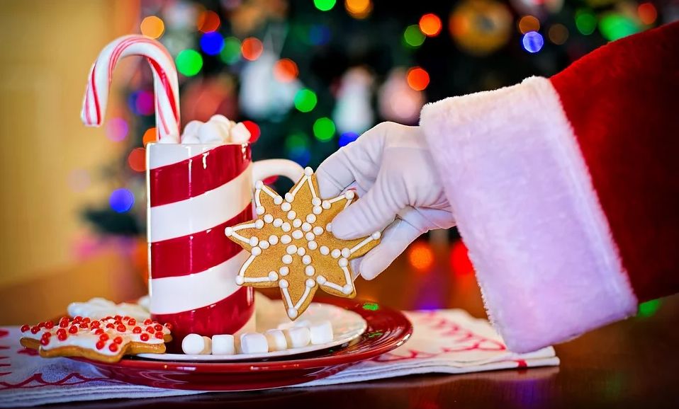 Giovedì a Serravalle Scrivia  “Topini sotto l’Albero alla scoperta di Babbo Natale”