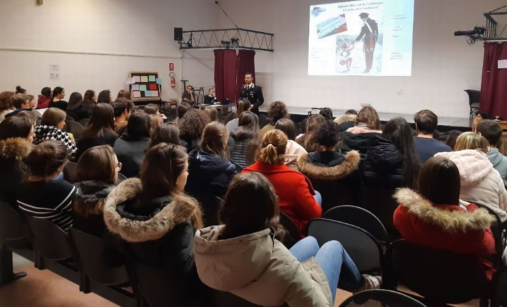 Sanremo, settimana ricca di incontri per il progetto dell’Arma dei Carabinieri nelle scuole