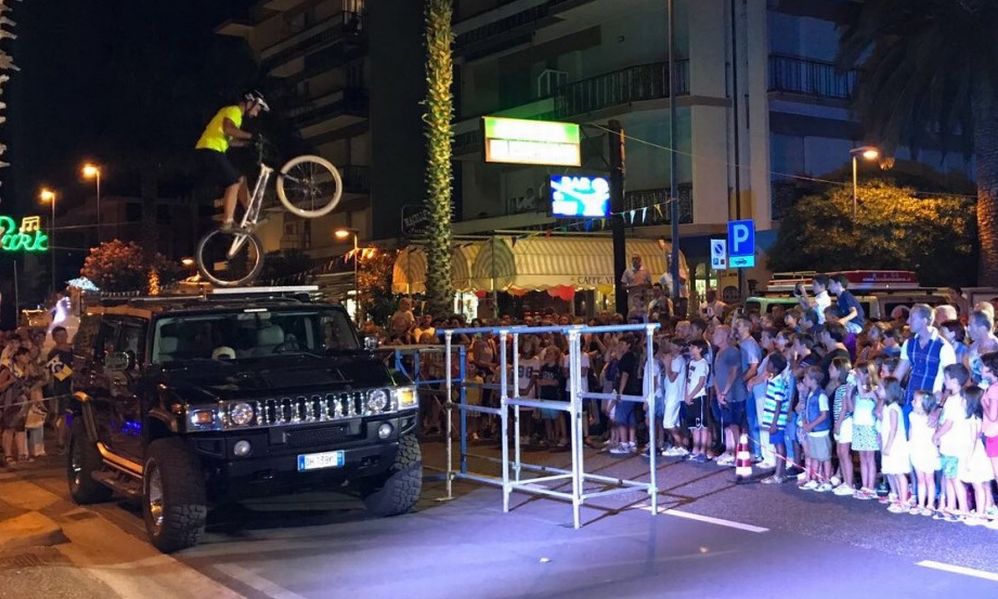 Imperia, Capodanno tra artisti circensi e ritmo latino