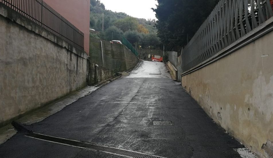 Imperia, via Privata Gazzano, da anni chiusa al traffico, lavori terminati: è riapertura
