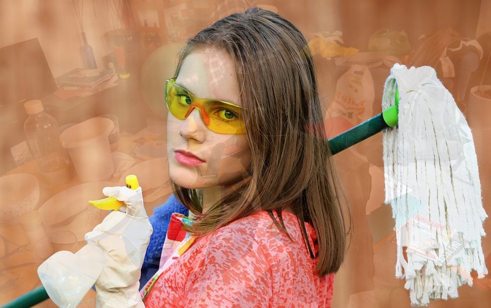 L’Acli spiega che per assumere una domestica è necessaria una lettera