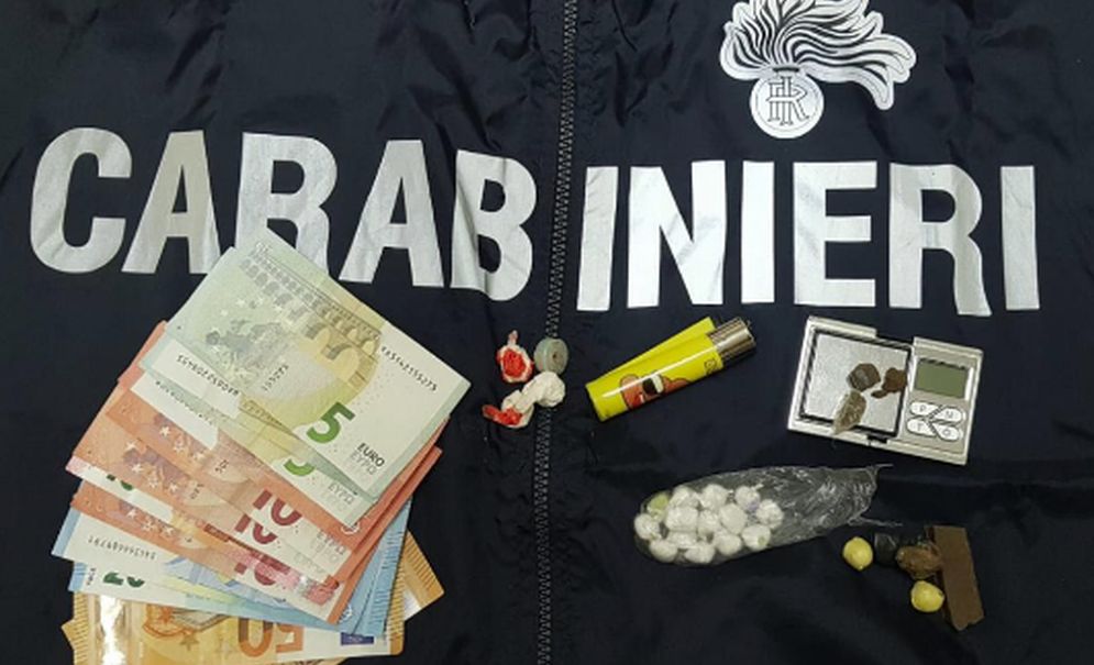 Sanremo, blitz antidroga dei Carabinieri. Due pusher  in manette
