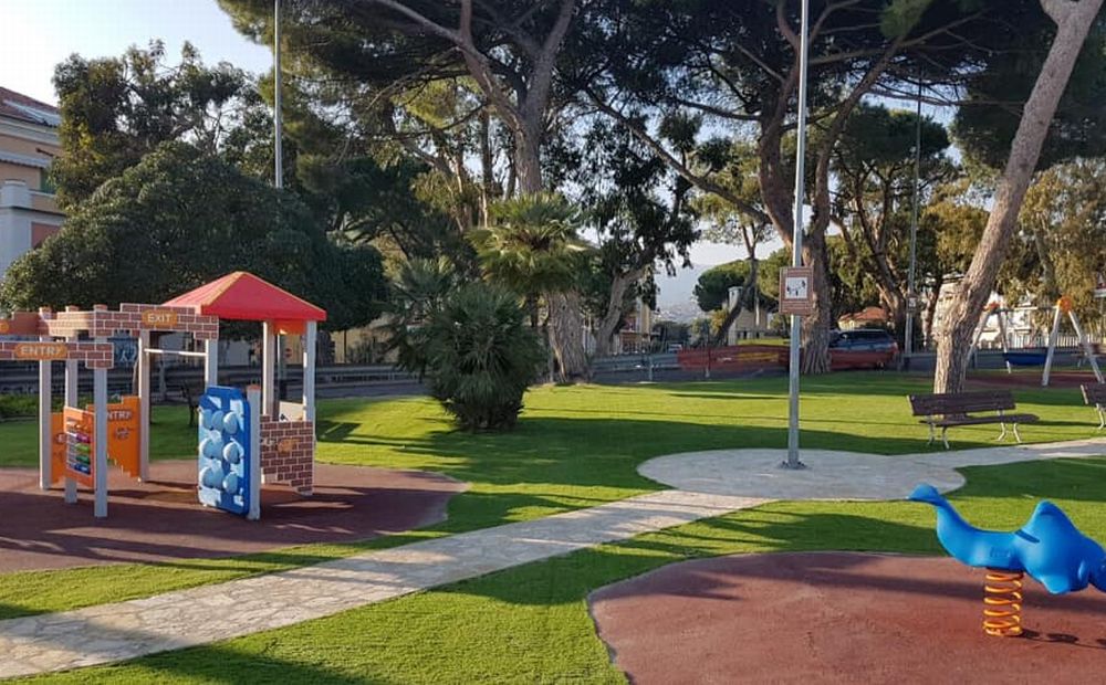 A quasi due anni dalle proteste installati i nuovi giochi a Diano marina