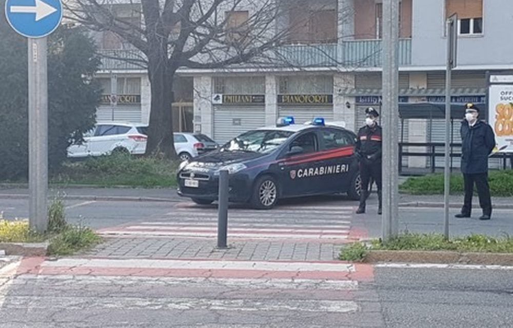 Pensava che a Tortona, tra le consegne a domicilio, fosse prevista anche la droga. Straniero minorenne preso dai carabinieri