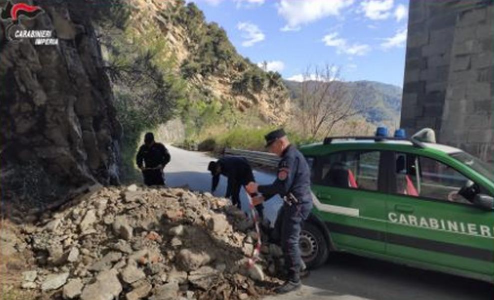 Gestione illecita di rifiuti, cinque persone nei guai a Ventimiglia