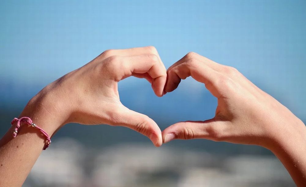 “Festa” in Largo Borgarelli a Tortona, arriva la spiegazione del perché la musica a tutto volume: “solidarietà”