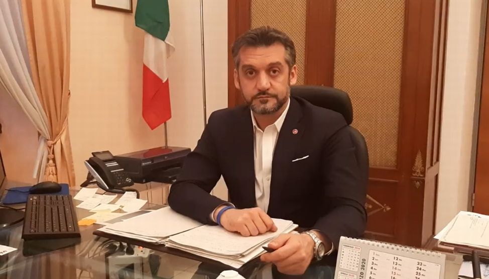 Coronavirus a Tortona, nuovo appello del Sindaco Chiodi: “Restate a casa!!”