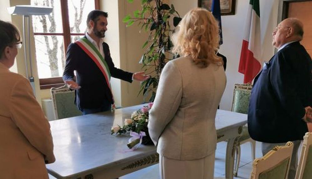A Tortona l’ultimo matrimonio prima dello stop, Chiodi unisce Enrica Negri e Romano Piana