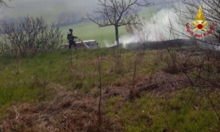 Giornata di lavoro per i Vigili del Fuoco di Tortona: soccorso a un malato e fiamme a Montegioco