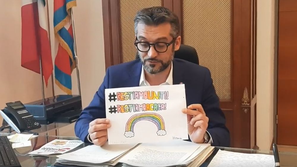 Coronavirus a Tortona: uno straniero regala mille mascherine, Vigili solo due out, la situazione