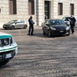 Alessandria, stretta antidroga nei giardini pubblici: la Polizia Locale sequestra tre involucri con le unità cinofile