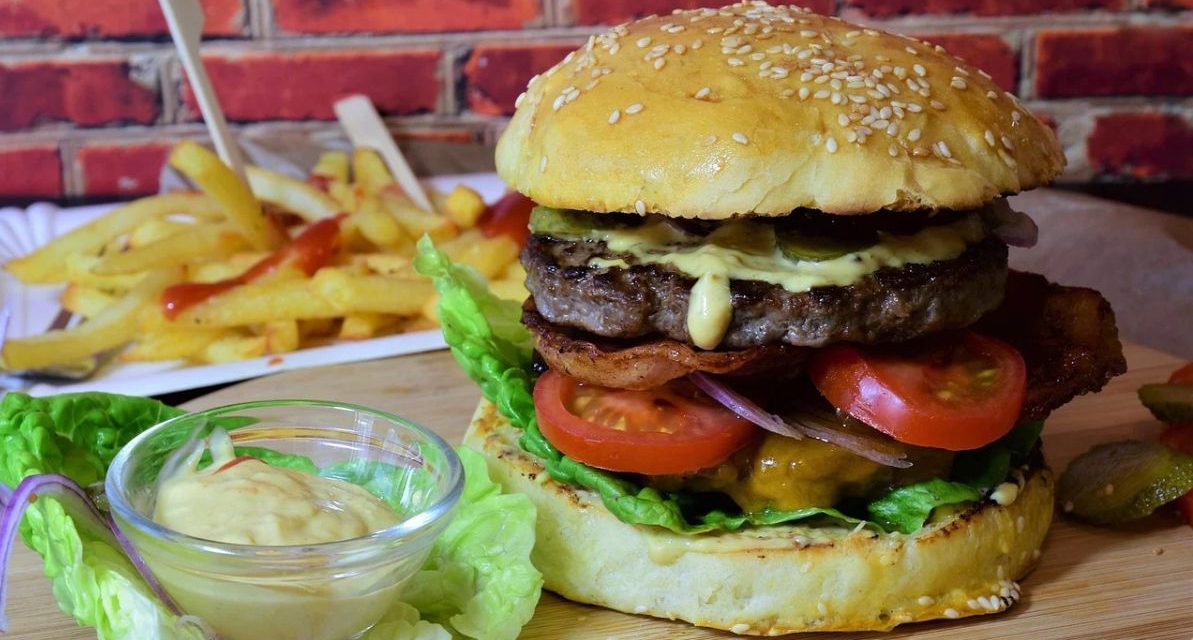 Il Comune di Tortona predispone online le domande per il take away di bar e ristoranti e conferma dalle 6 alle 21