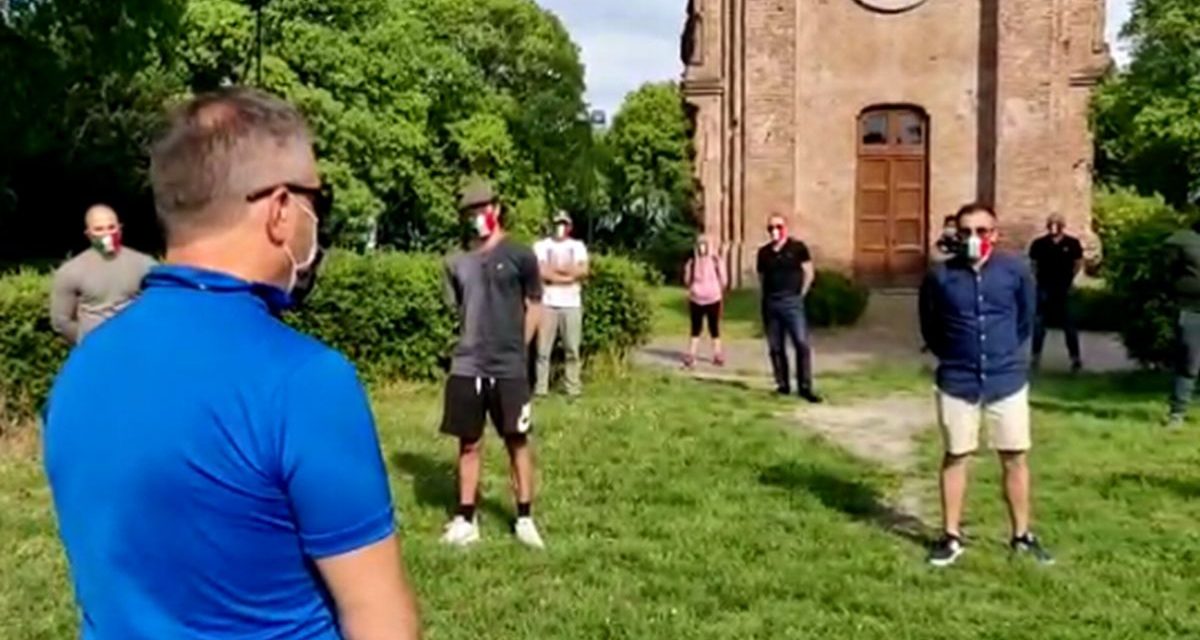 A Tortona Le “Mascherine tricolori” sono ritornate in piazza a chiedere nuove misure per le famiglie