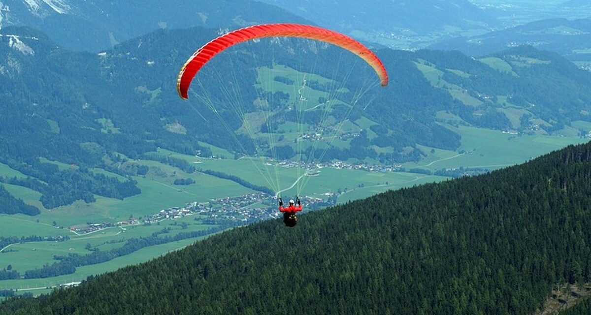 Grave incidente di Parapendio in Val Curone, uomo di 50 anni si schianta e viene ricoverato in prognosi riservata
