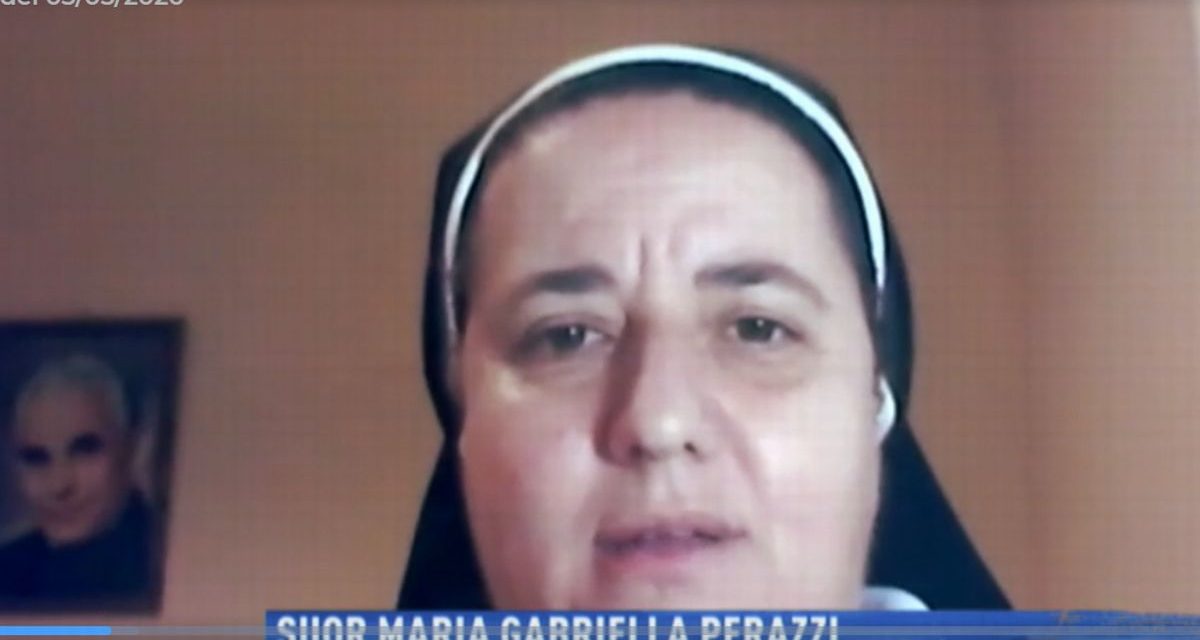 La Rai torna a Tortona per un servizio sulle suore morte, entra in convento e intervista la Superiora che ha aiutato le altre. Il Link