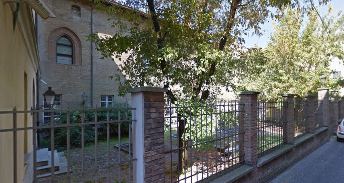 Da Lunedì la Biblioteca Civica di Tortona apre il “giardino dello studio” in questa location