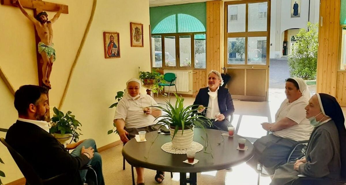 Dopo il Covid e le 11 decessi a Tortona Sindaco e vice incontrano le Piccole Suore Missionarie della Carità
