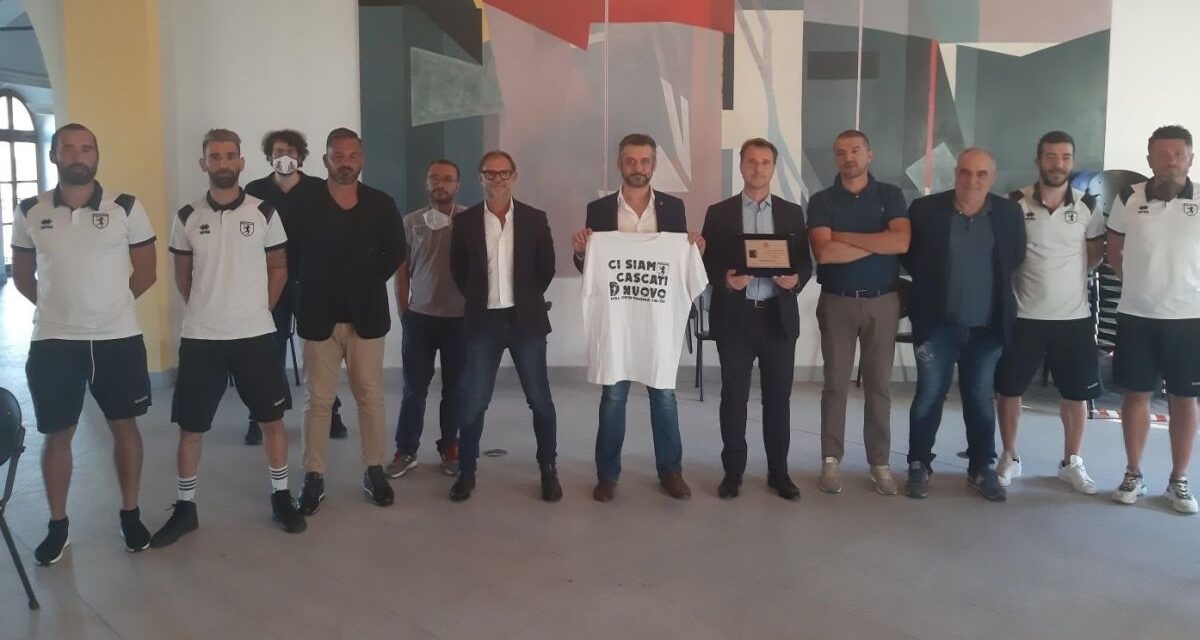 Il Sindaco di Tortona Federico Chiodi si congratula col Derthona neo promosso in Serie D