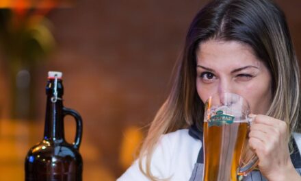 Female Rock, griglia e birra: mercoledì 2 settembre tornano gli “AperiSOMS” a Novi Ligure