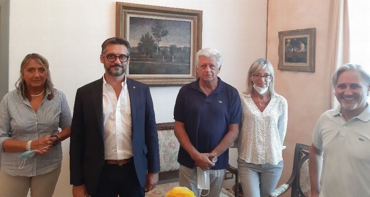Restaurati i dipinti dell’ufficio del Sindaco Chiodi, importante testimonianza della Scuola Tortonese nel ‘900