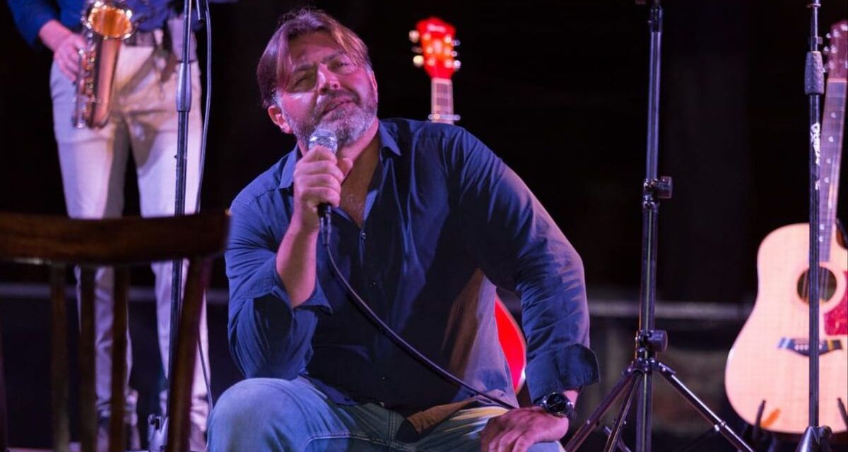 Per la seconda serata di Folk in Diano, Antonio Carli presenta la prima nazionale di Musicabaret