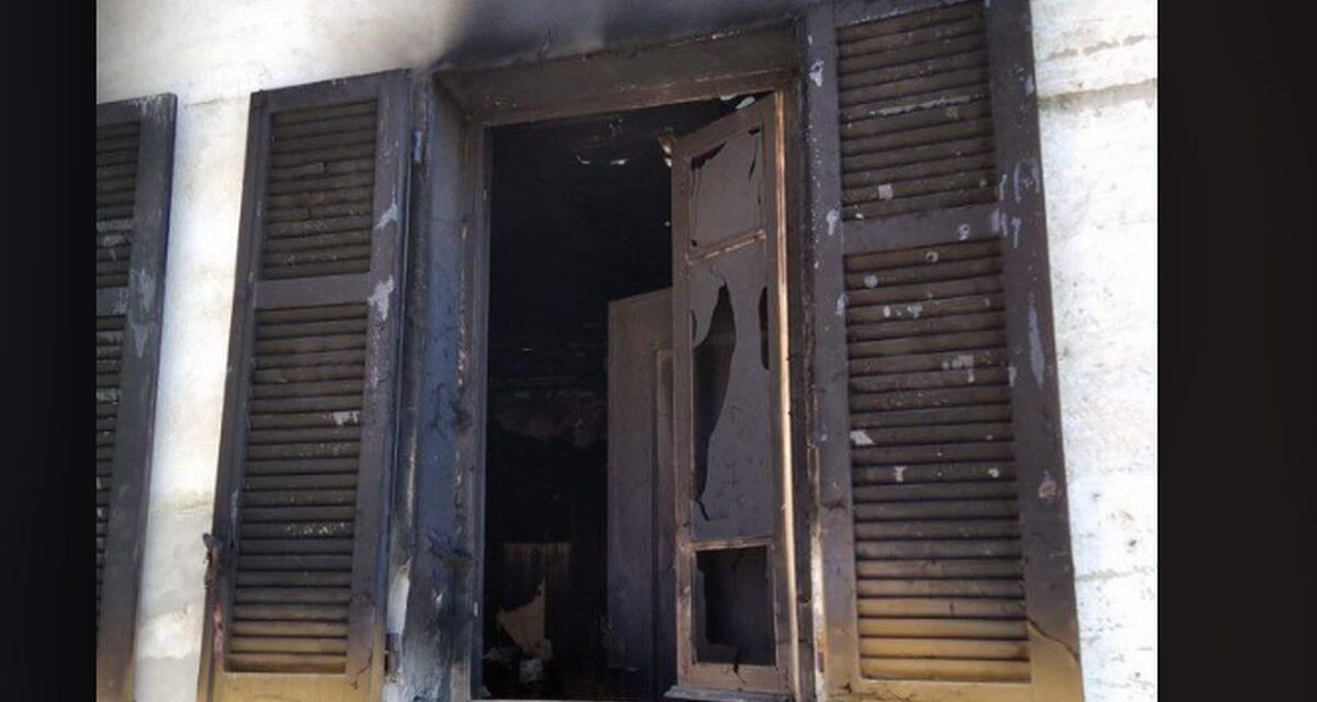 A Monleale si incendia questa casa, intervengono i Pompieri che evitano il peggio ma i danni sono ingenti