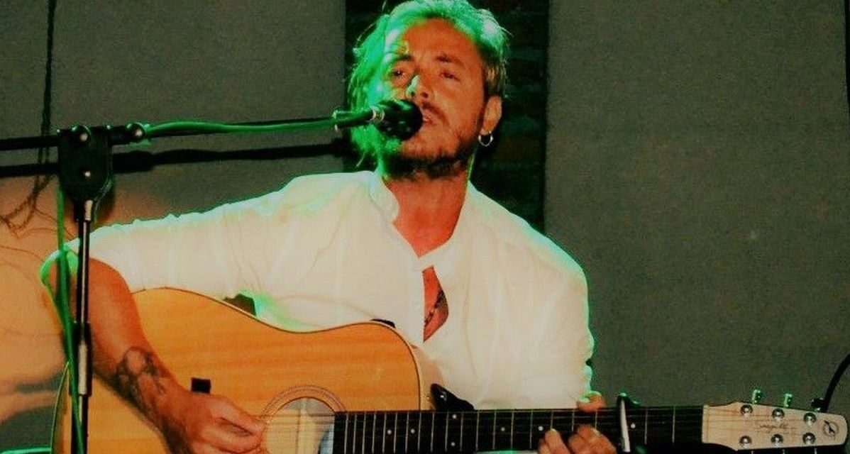 Il bravo cantautore Biagio Botti alle finali di Sanremo Rock si distingue per l’originalità. Di Giulia Quaranta Provenzano