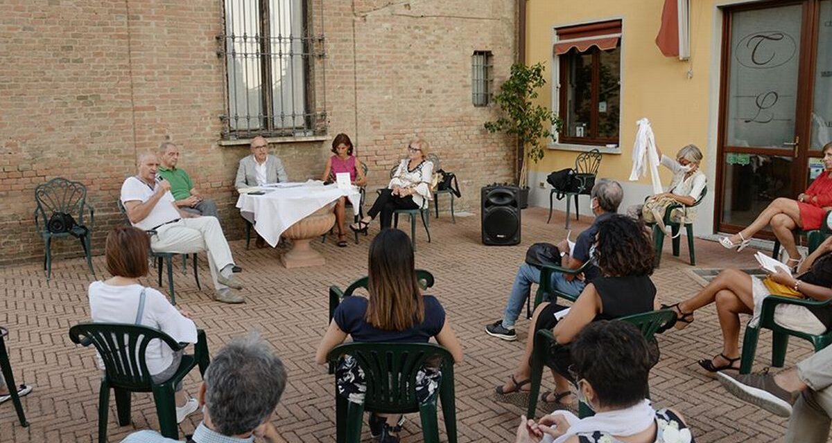 E’ stato bello l’incontro dei poeti a Villa Liberty a Pontecurone