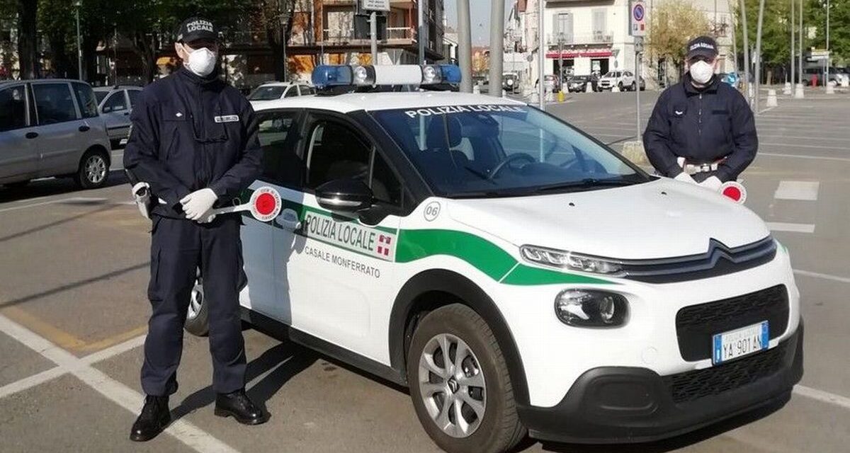 Insulta la Polizia Municipale sui Social denunciato un abitante di Casale Monferrato