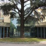 Perché non ci sono parcheggi gratuiti vicino all’ospedale di Tortona, mentre in via Guala… La protesta.