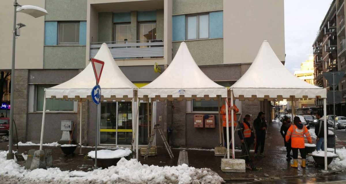 Code all’ufficio postale, la Fondazione Cassa di Risparmio di Tortona interviene coi gazebo