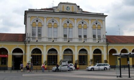 Dramma sfiorato a Casale Monferrato: i Carabinieri salvano un 47enne sui binari