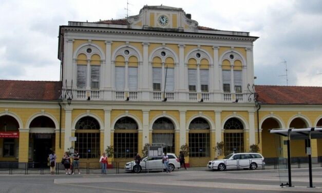 Dramma sfiorato a Casale Monferrato: i Carabinieri salvano un 47enne sui binari