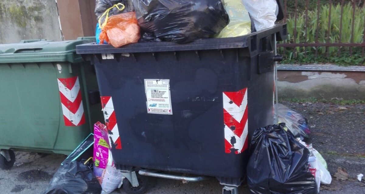 Rifiuti non raccolti a Tortona: i cittadini protestano e Gestione Ambiente spiega il motivo