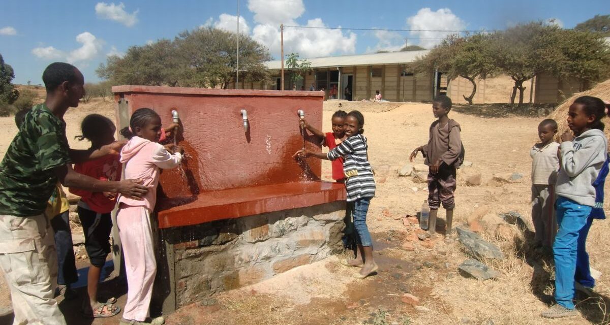 Valle Bormida Pulita con Ampelos  batte il Covid 19 e sostiene la costruzione di pozzi in Africa