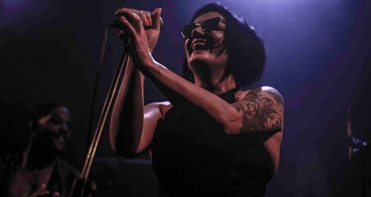 Oggi Musica: Babil On Suite e il grande successo di “Viene Natale”. Ne parliamo con Caterina Anastasi