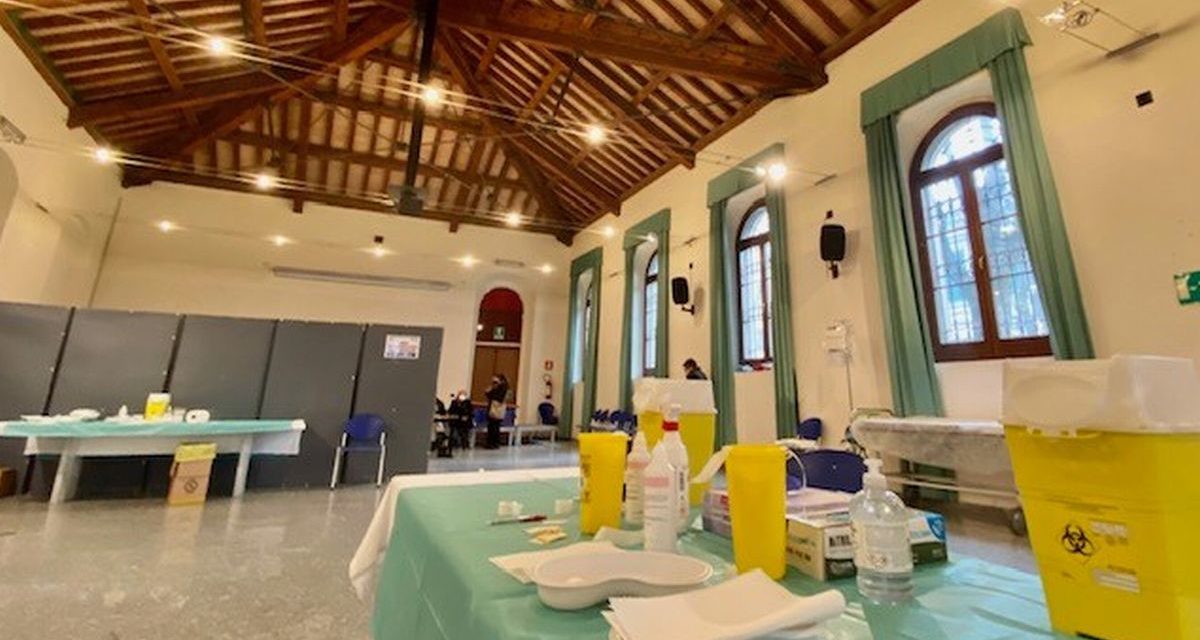 Da Lunedì il Centro vaccini di Tortona si sposta di qualche metro e cambia orari